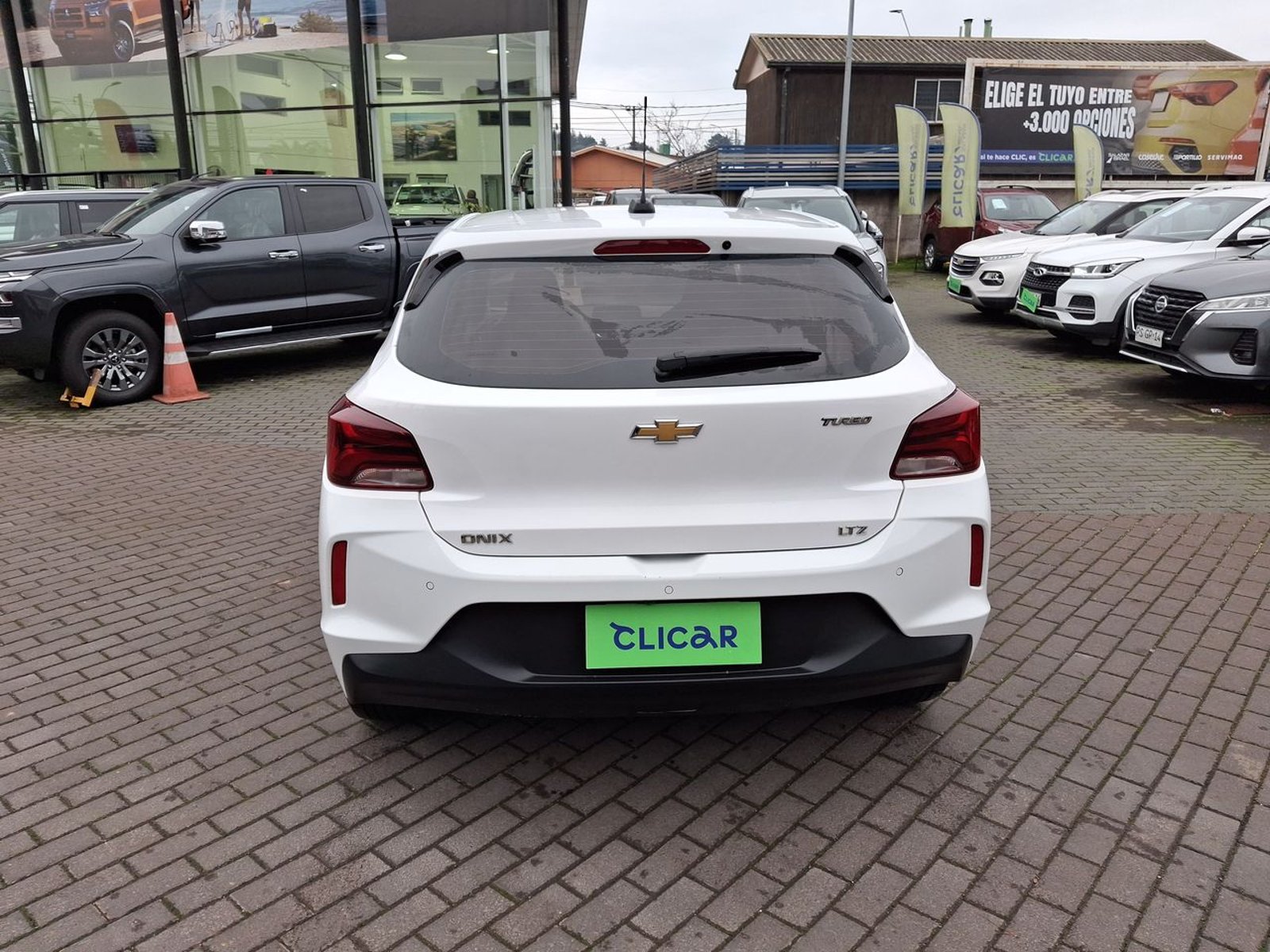 Chevrolet Onix 1.0t Ltz P2 4x2 Hb Mt 5p 2023 - Imagen 6 de 8