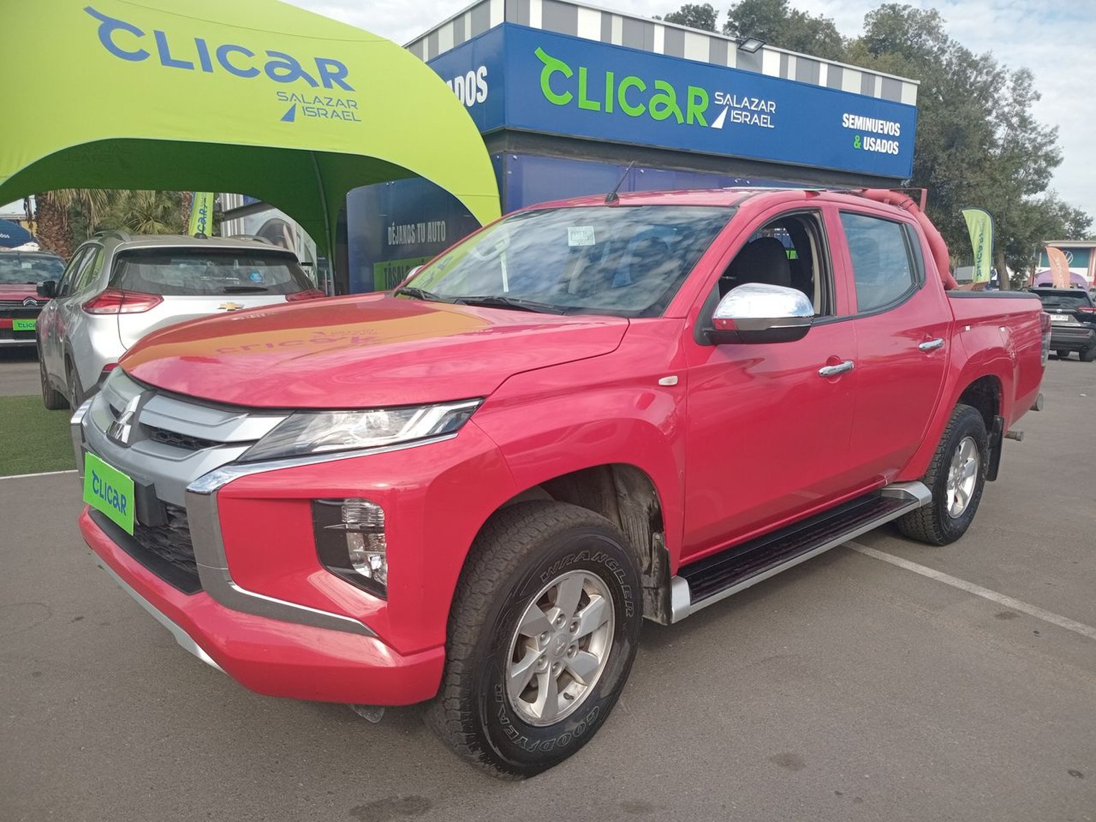 Mitsubishi L200 2.2 Katana Crt Diesel Dob. Cab. 4x4 Mt 4p 2024 - Foto 3 de 8