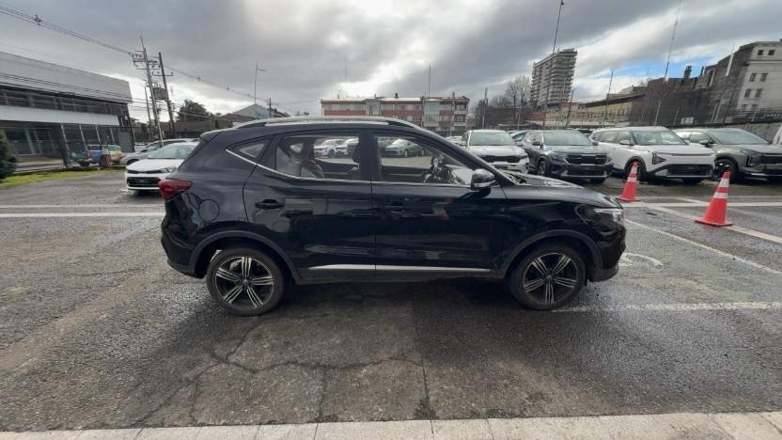 MG Mg Zs 1.5 Comfort Mt 5p 2021 - Imagen 3 de 5