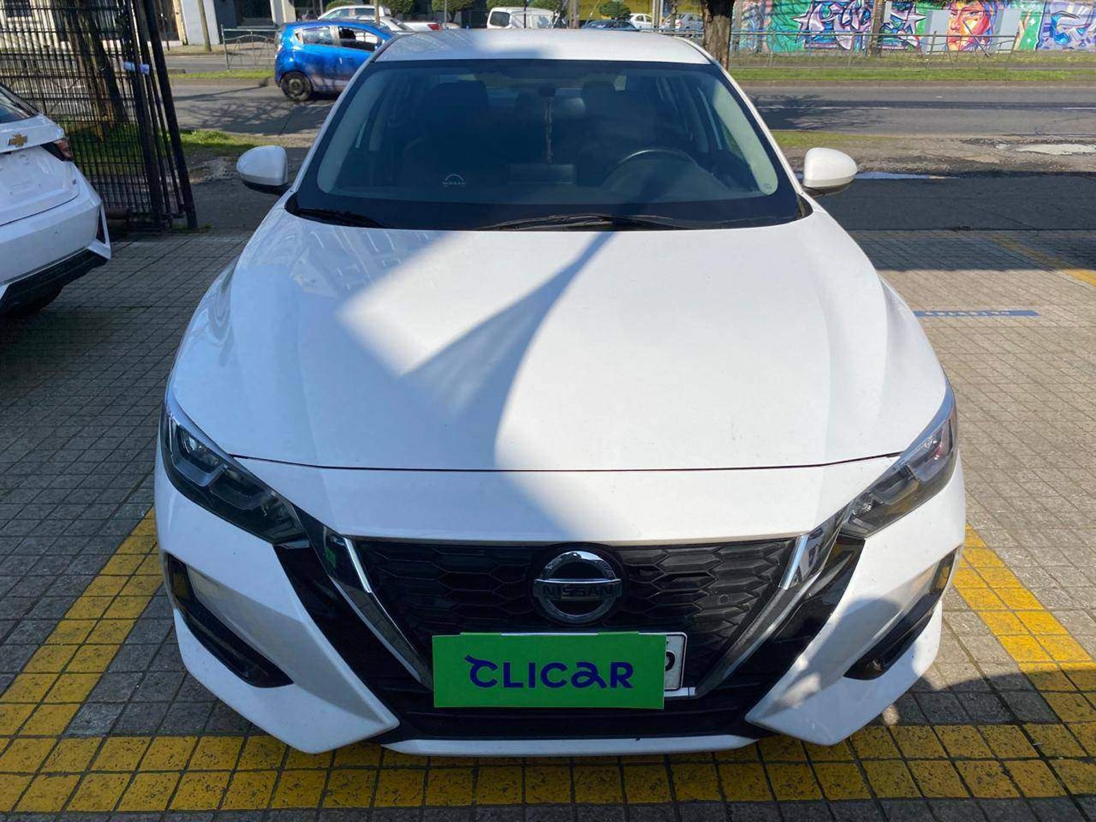Nissan Sentra 2.0 Sense 4x2 Mt 4p 2023 - Foto 2 de 5