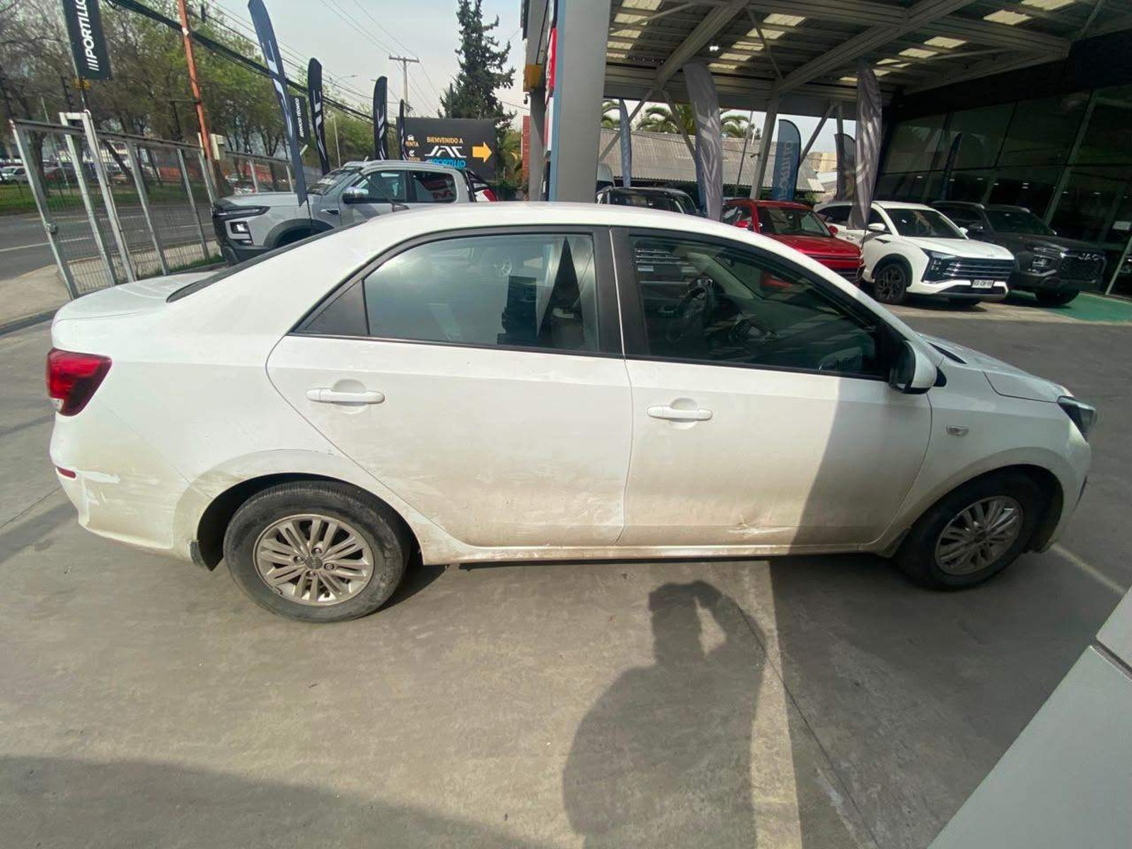 Kia Soluto 1.4 Ex Full 4x2 E6 Mt 4p 2023 - Foto 3 de 5