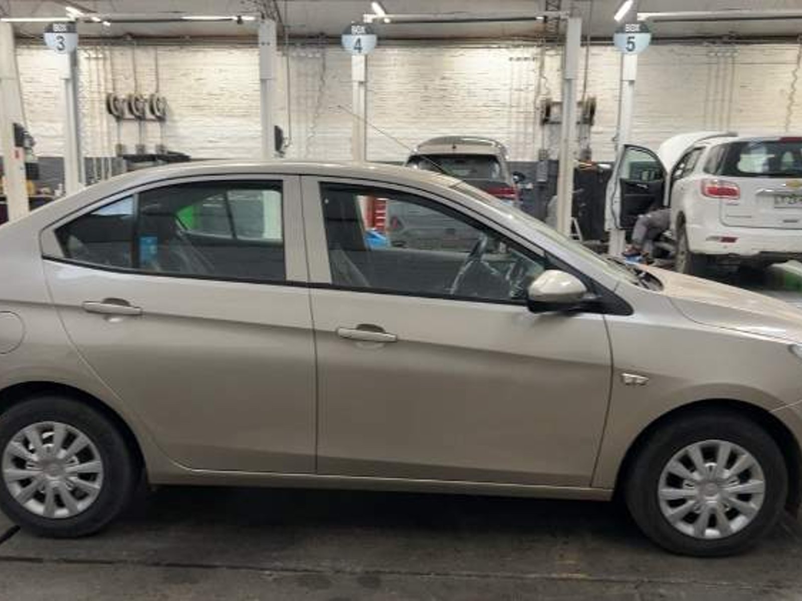 Chevrolet Sail 1.5 4x2 Nb Mt 4p 2017 - Foto 3 de 5