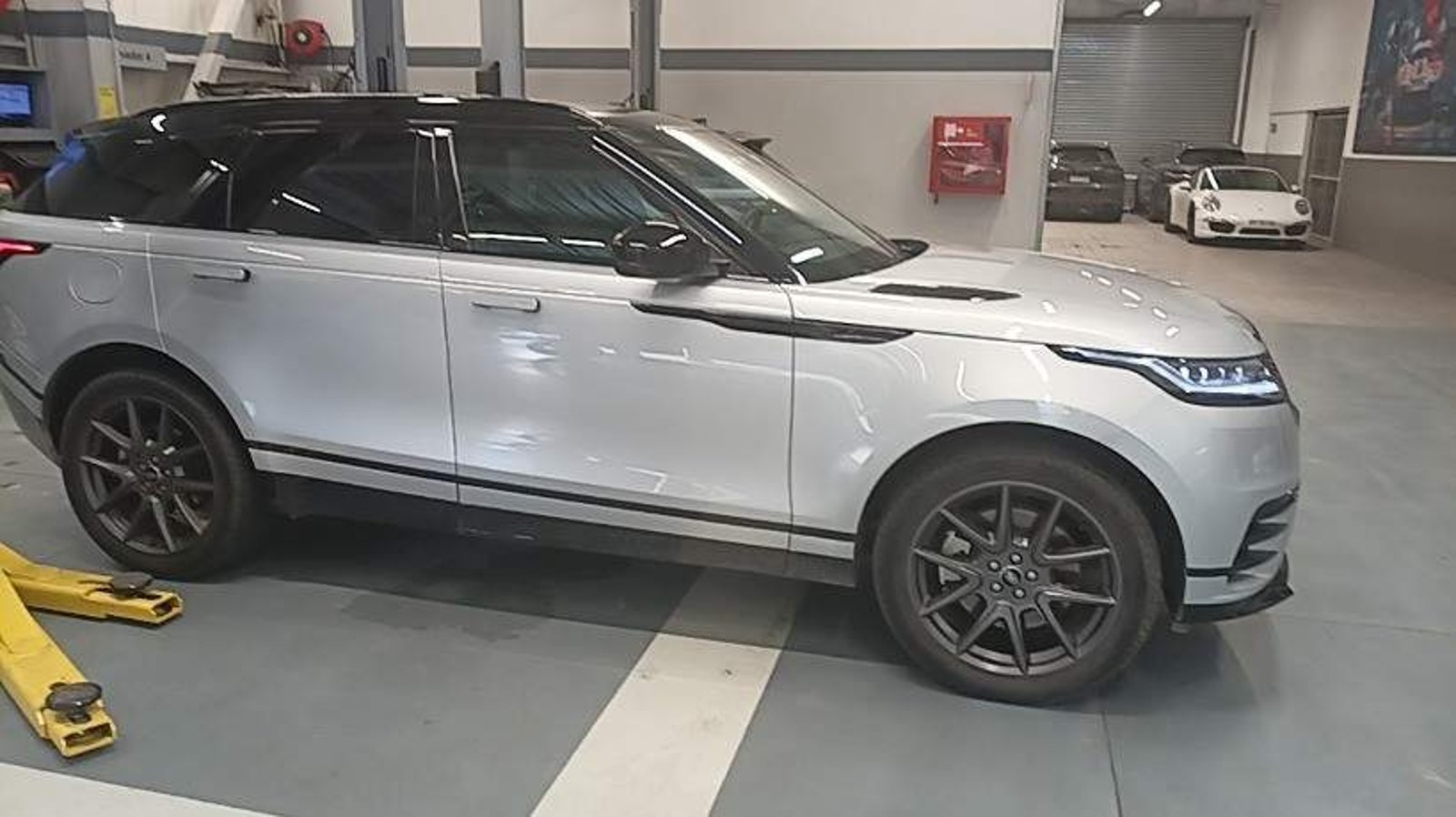 Land Rover Range Rover Velar 3.0i Dynamic Hse 4x4 At 5p 2025 - Imagen 3 de 5