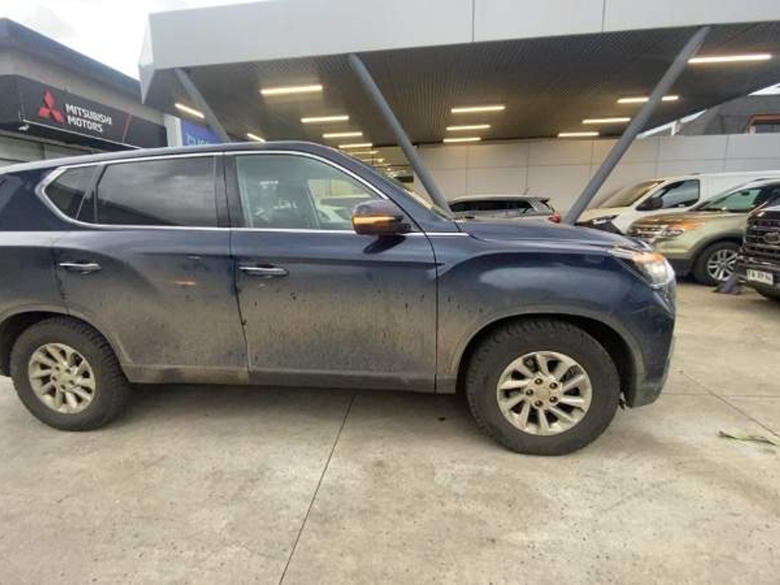 SsangYong Rexton 2.0t Lx Awd 6ab 6at 5p 2024 - Foto 3 de 5