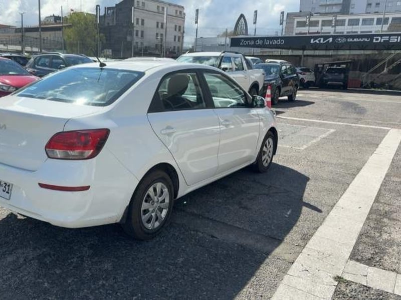Kia Soluto 1.4 Lx Ac 4x2 Mt 4p 2023 - Imagen 4 de 5