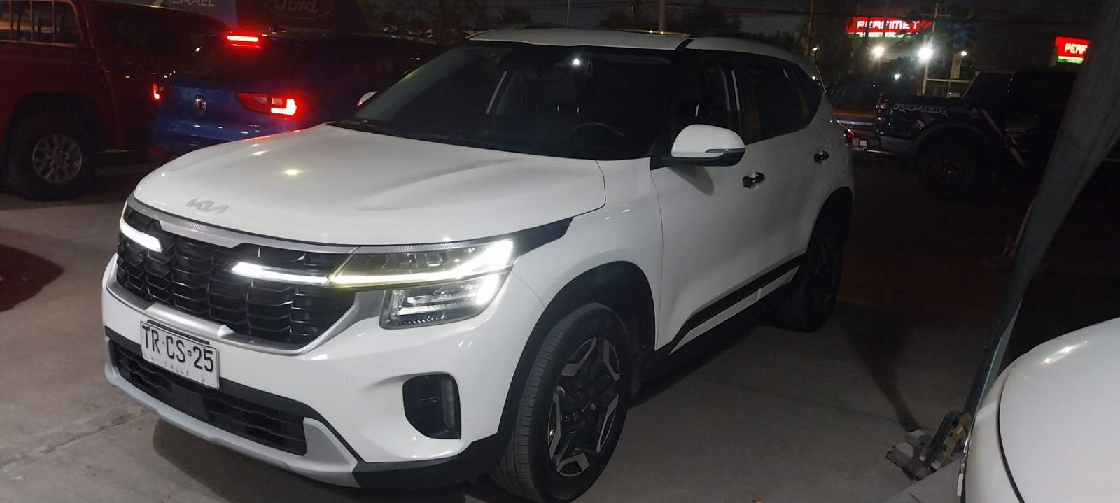 Kia Seltos 1.4t Gdi Ex Full 4x2 7dct At 5p 2024 - Imagen 6 de 8