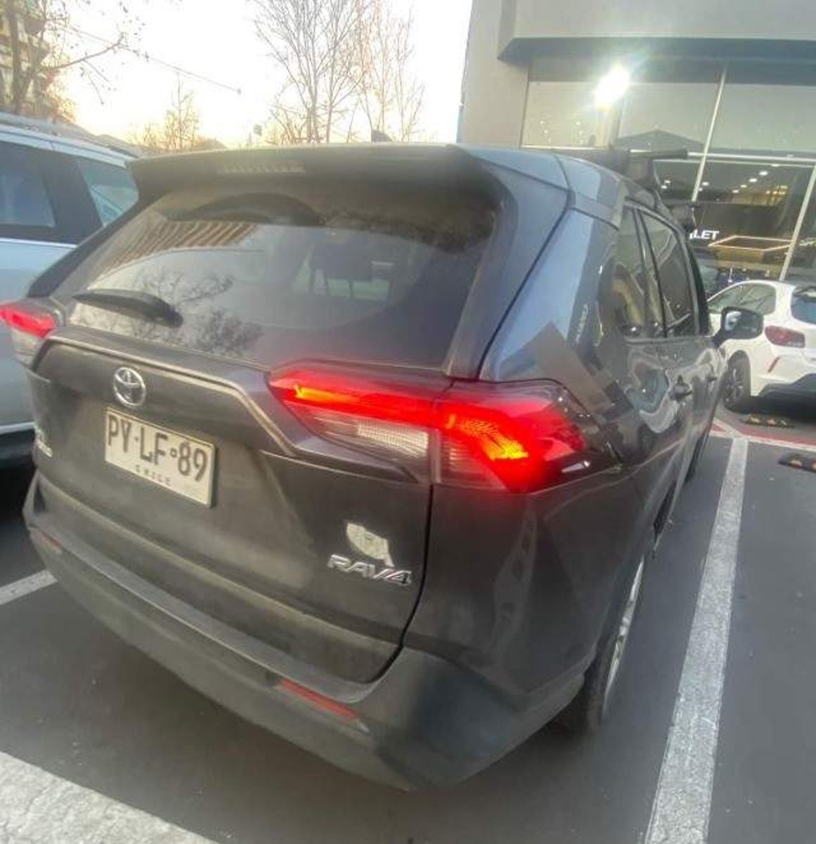 Toyota Rav 4 2.0 Le 4x2 Cvt At 5p 2021 - Imagen 4 de 5