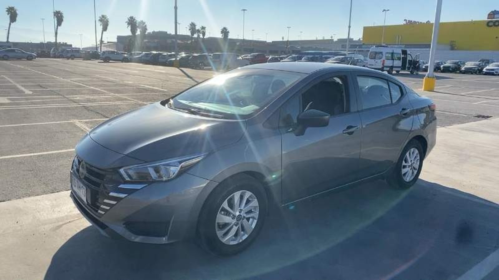 Nissan Versa 1.6 Advance 4x2 Ncf Mt 4p 2025 - Imagen 6 de 8