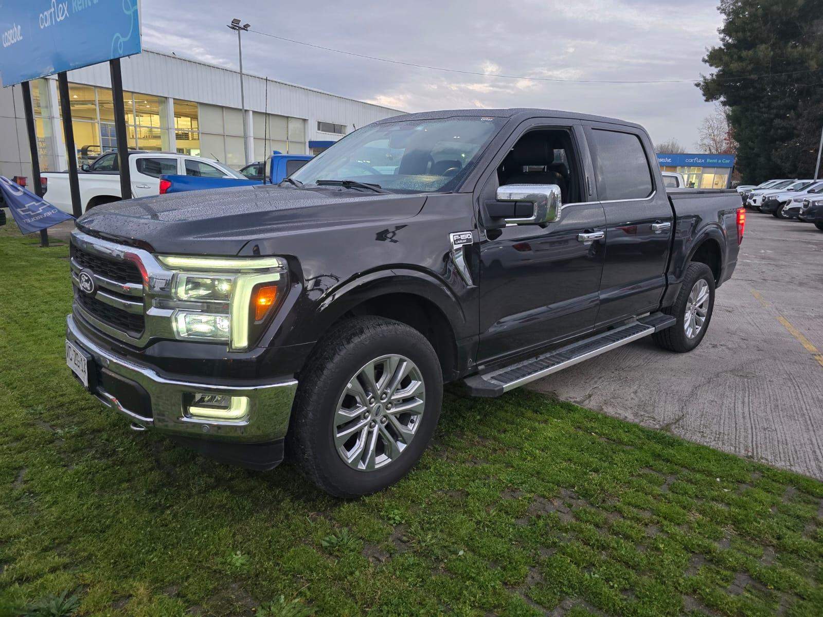 Ford F-150 5.0 Lariat Luxury Cc Dob. Cab. 4x4 At 4p 2025 - Imagen 6 de 8