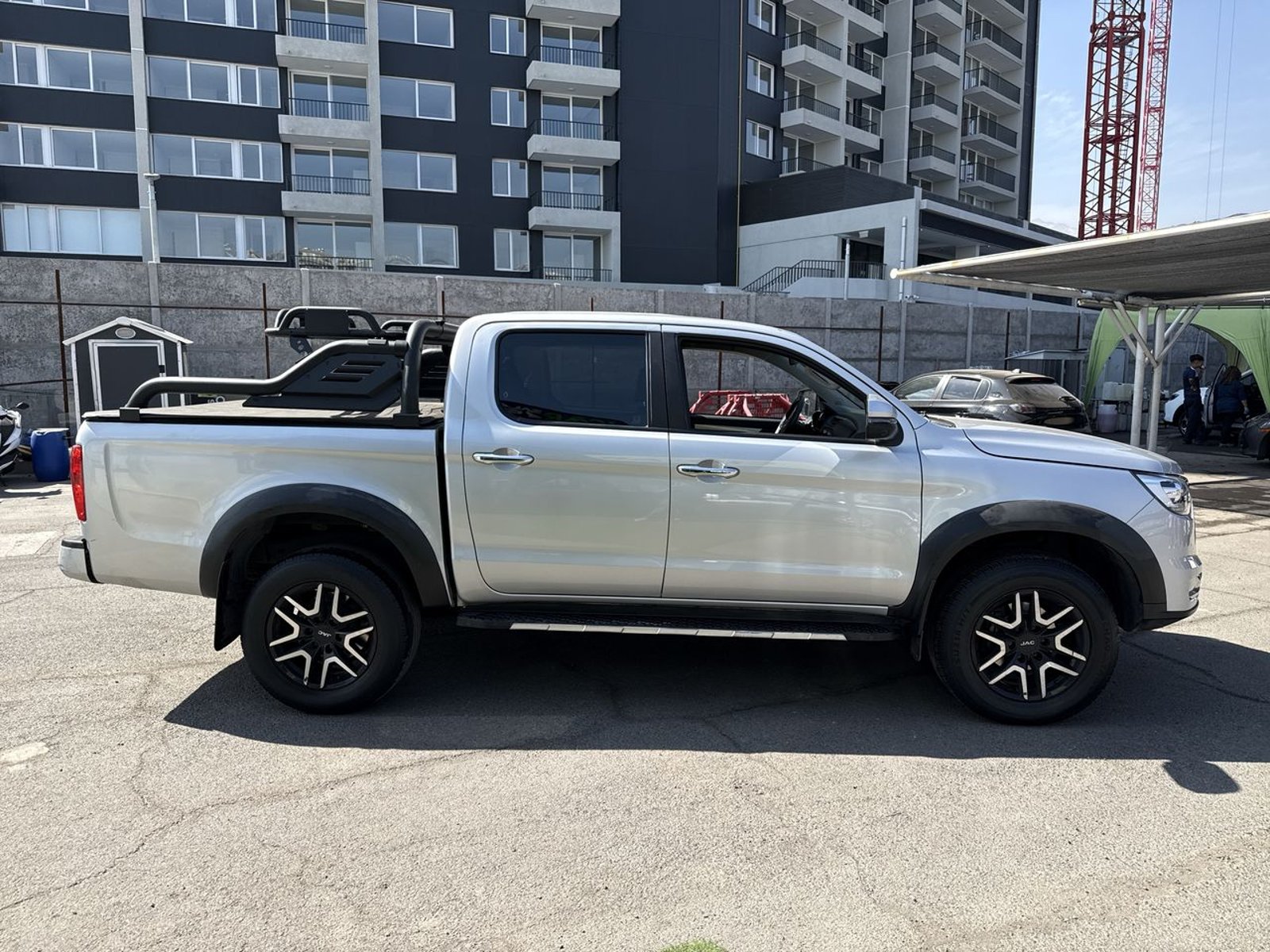 JAC T8 2.0 Advance 4x2 Diesel Mt 4p 2022 - Imagen 8 de 8
