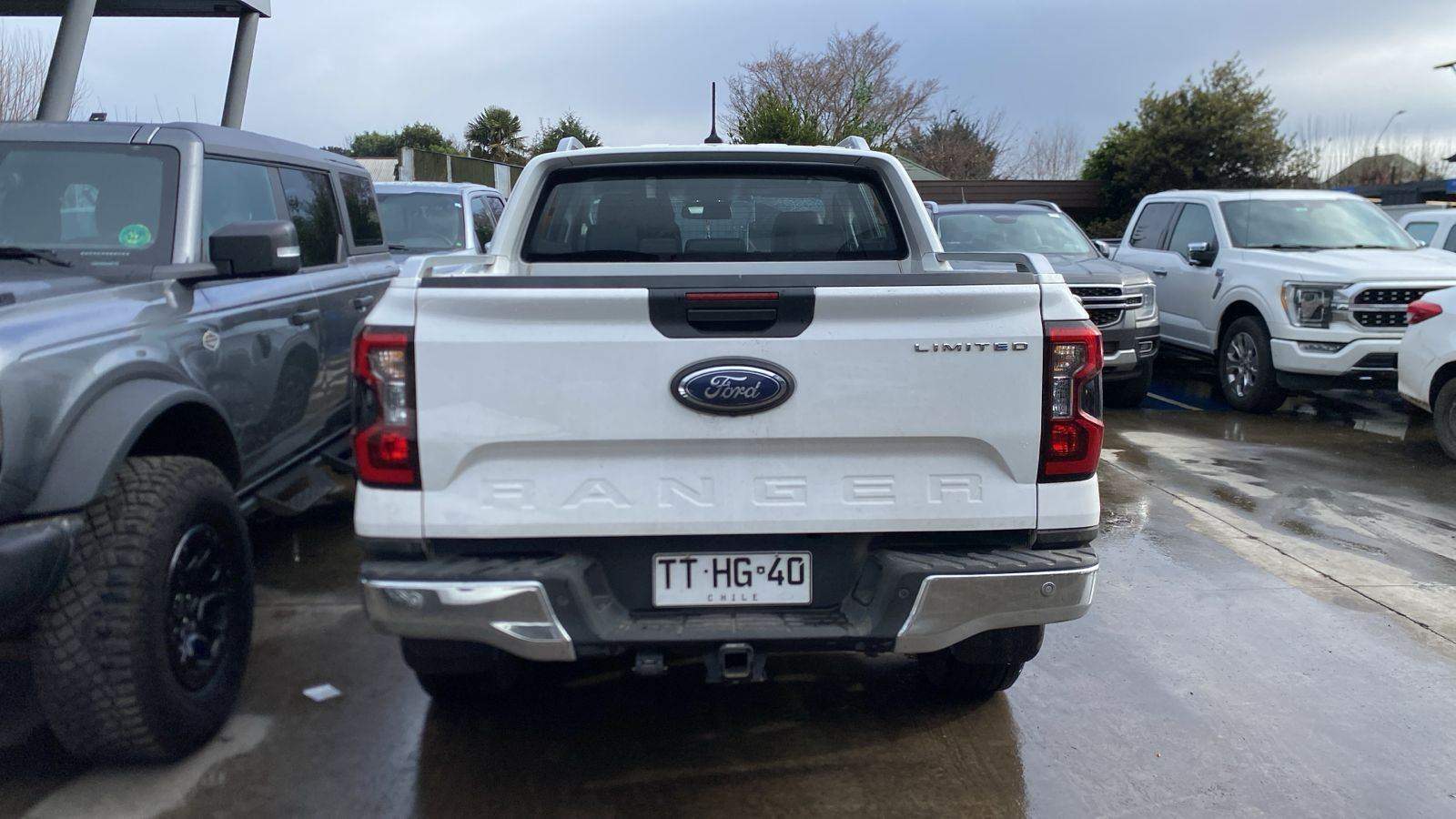 Ford Ranger 3.0 Ltd Diesel 4x4 Dob. Cab. At 4p 2025 - Foto 5 de 8