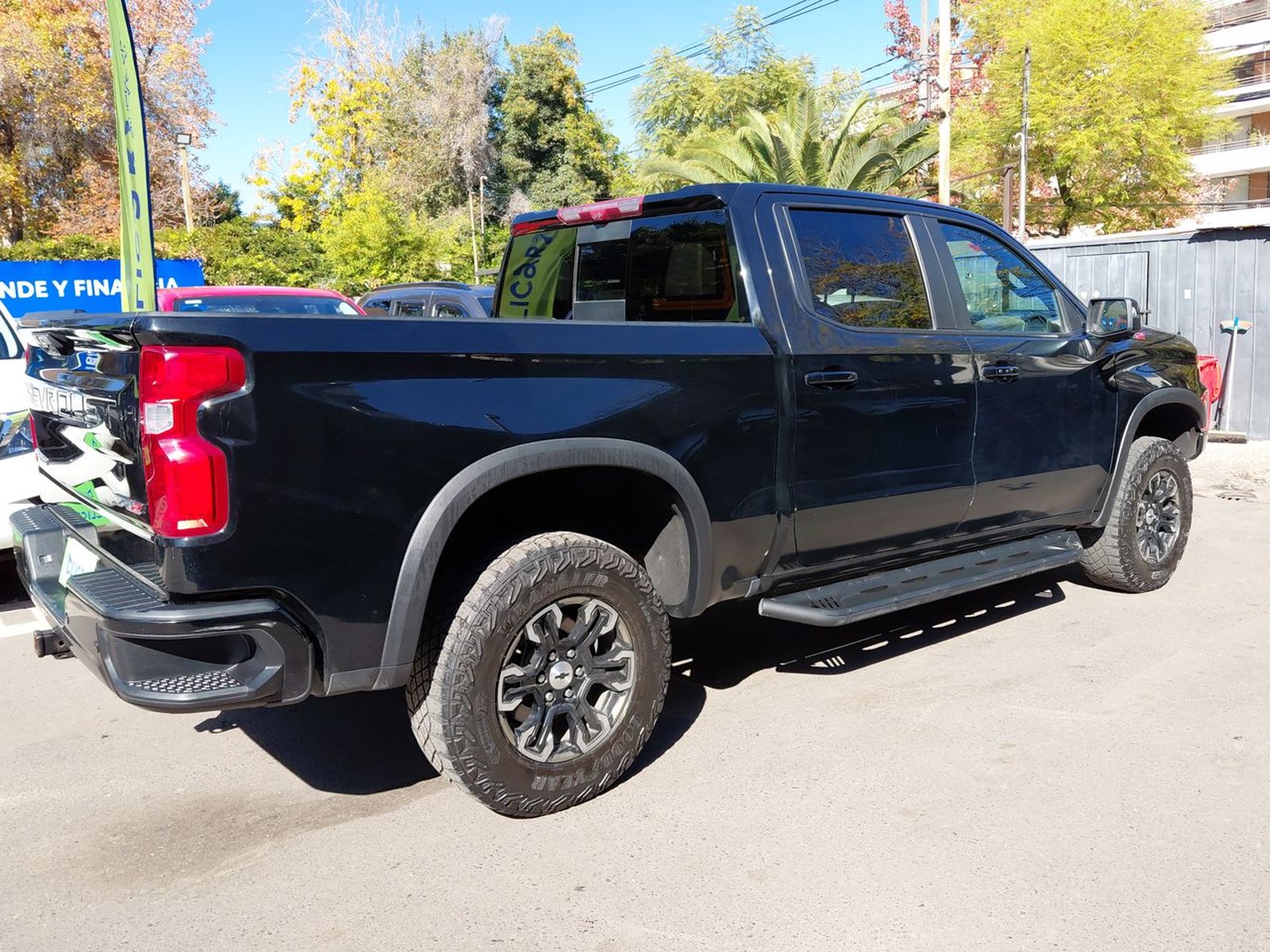 Chevrolet Silverado 6.2 Zr2 4x4 At 4p 2023 - Imagen 7 de 8