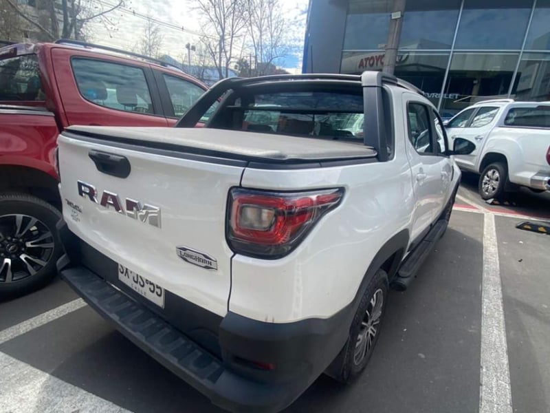 RAM 700 1.3 Longhorn 4x2 Dob. Cab. At 4p 2023 - Imagen 4 de 5