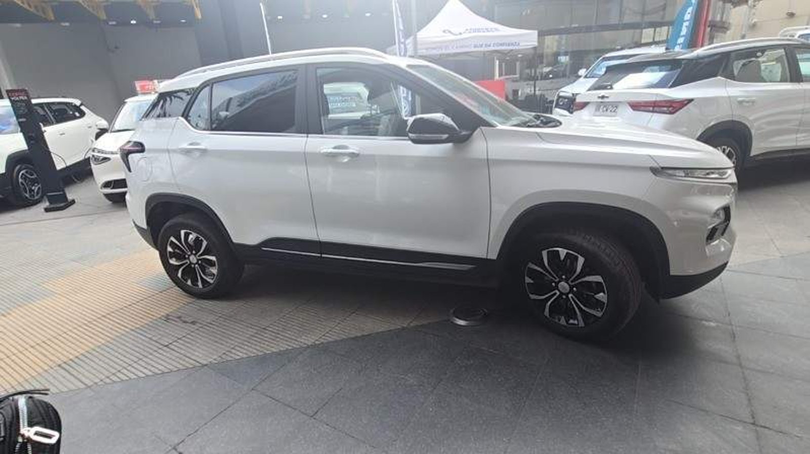Chevrolet Groove 1.5 Premier R 4x2 Mt 5p 2024 - Imagen 3 de 5