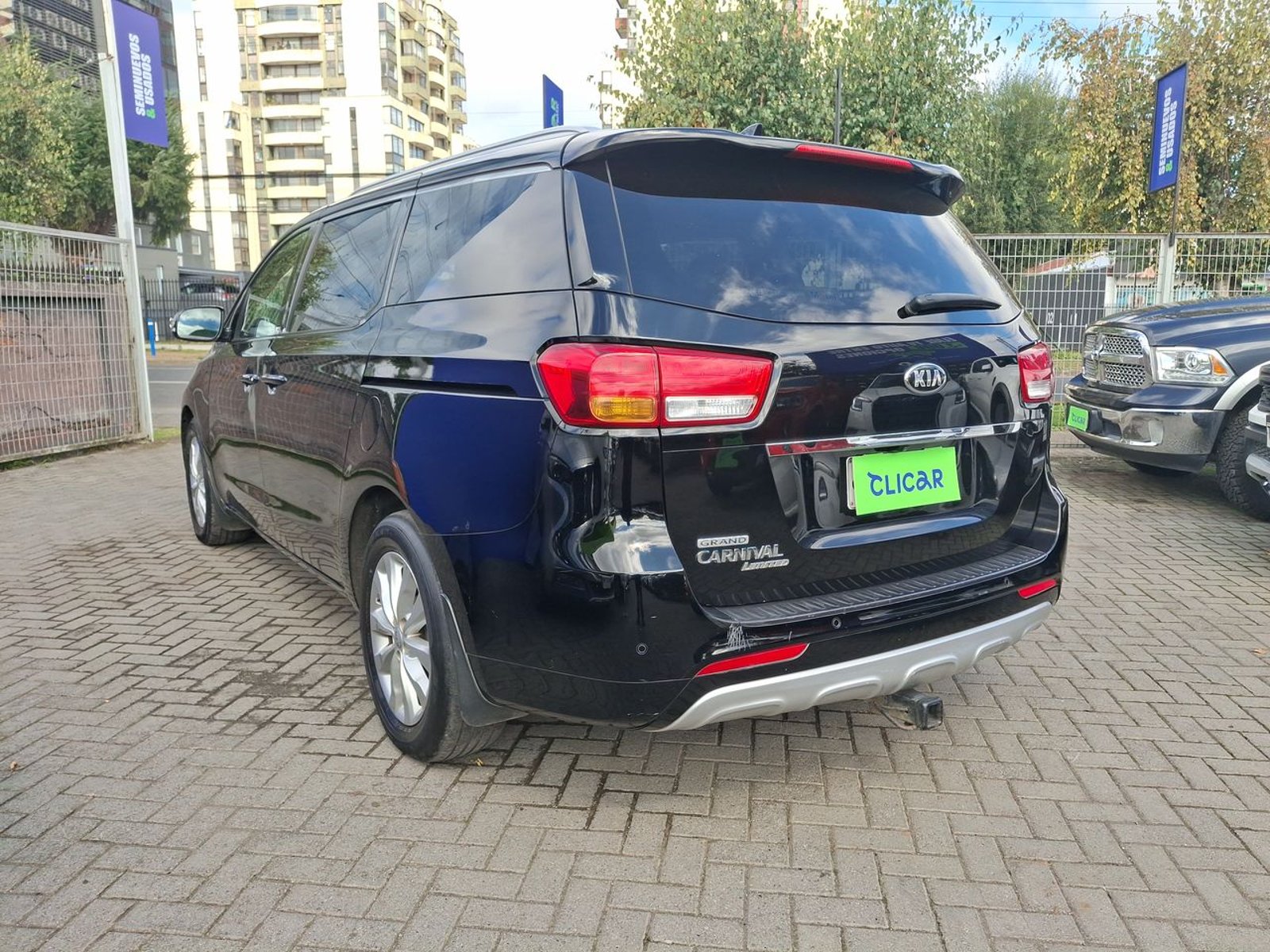 Kia Grand Carnival 3.3 Ex Full 4x2 8p 6at 5p 2017 - Foto 5 de 8