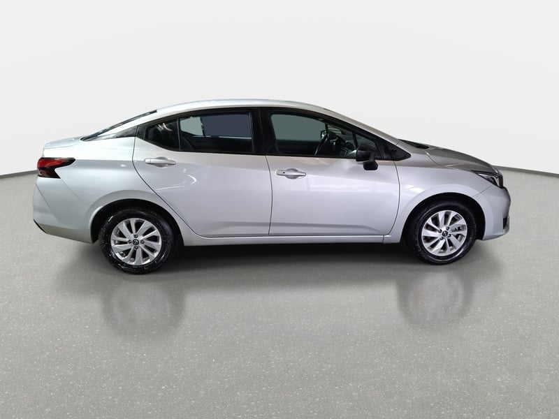Nissan Versa 1.6 Sense 4x2 Mt 4p 2024 - Imagen 8 de 8