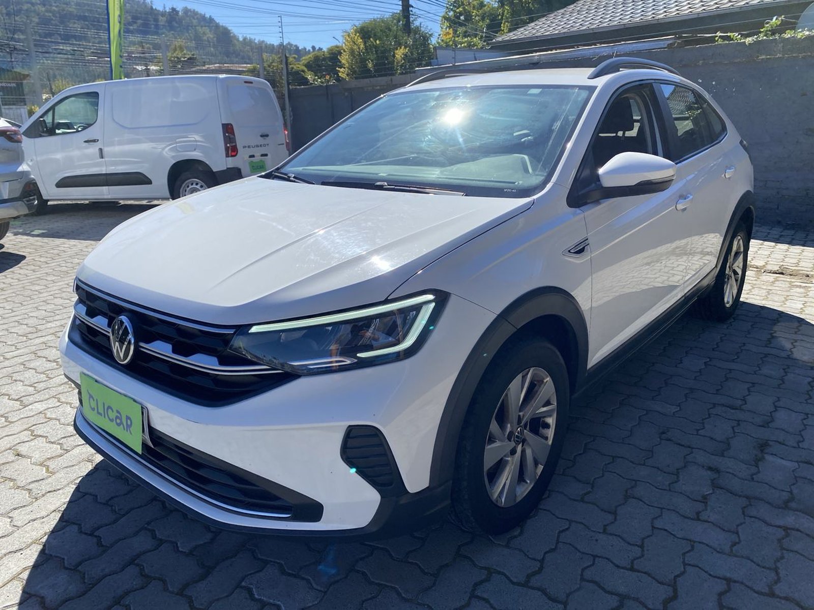 Volkswagen Nivus 1.0 Tsi Comfortline 4x2 At 5p 2023 - Foto 3 de 8