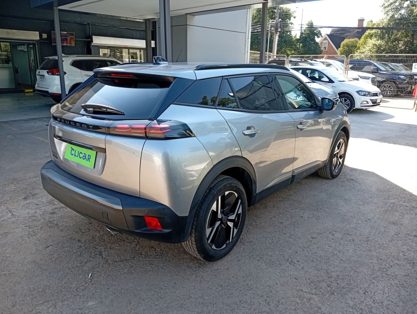 Peugeot 2008 1.5 Allure Pack Bluehdi 130hp Diesel 4x2 Eat8 5p 2024 - Imagen 7 de 8