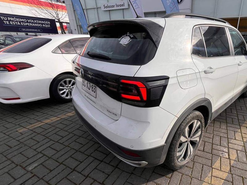 Volkswagen T-cross 1.0 Tsi Comfortline 4x2 Mt5 5p 2022 - Imagen 4 de 5
