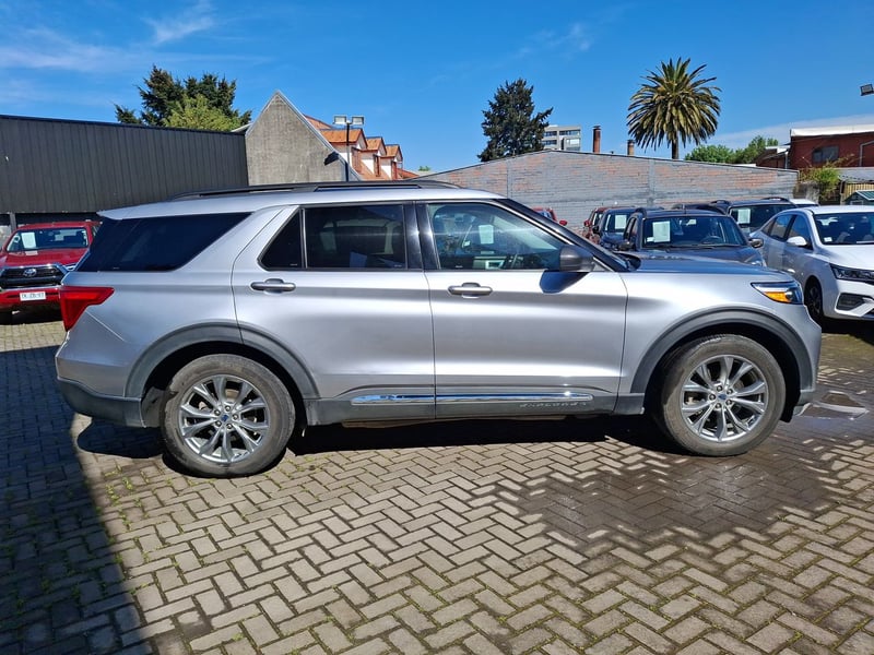 Ford Explorer 2.3 Ecoboost Xlt 4x4 At 5p 2022 - Imagen 8 de 8
