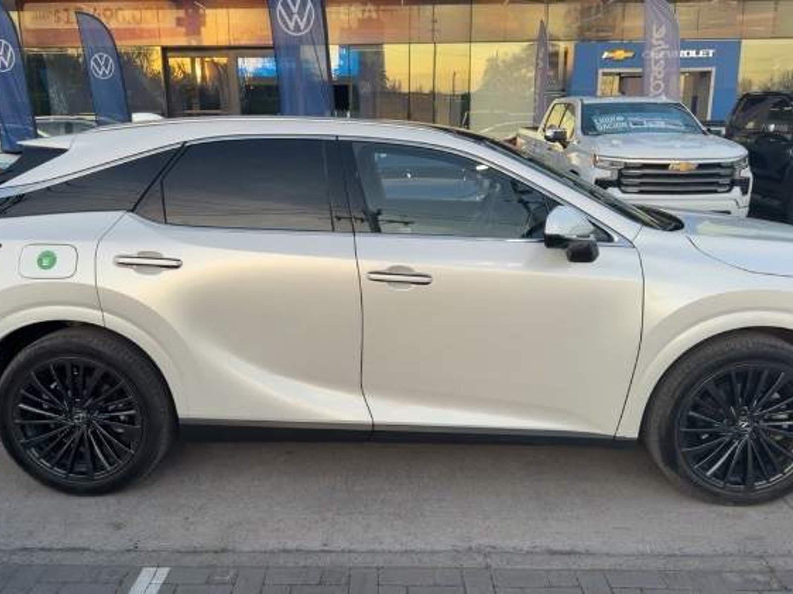 Lexus Rx450h 2.5 Luxury Phev Hybrid Awd At 5p 2025 - Foto 3 de 5