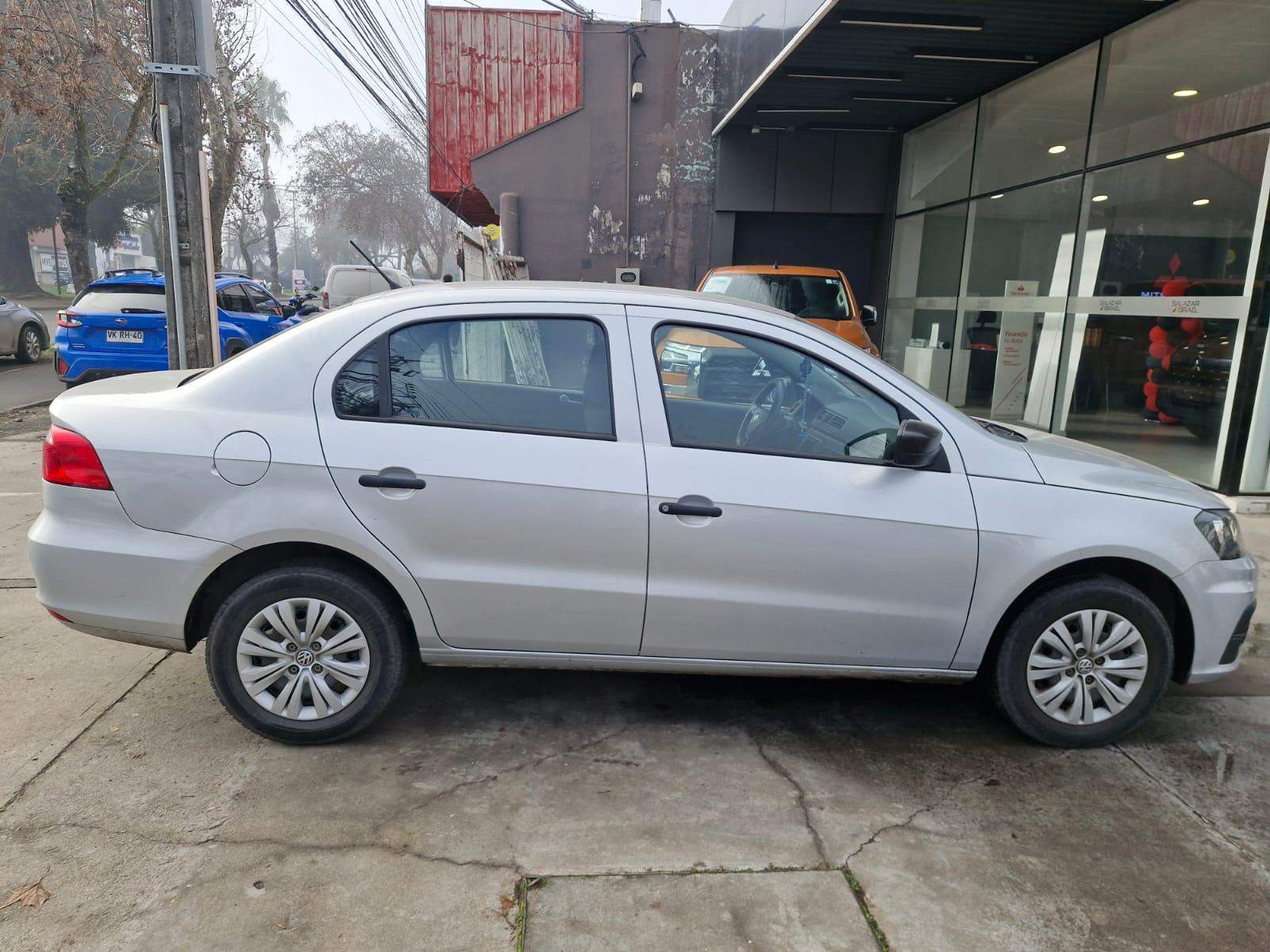 Volkswagen Voyage 1.6 Ac 2ab 4x2 Mt 4p 2018 - Foto 3 de 8