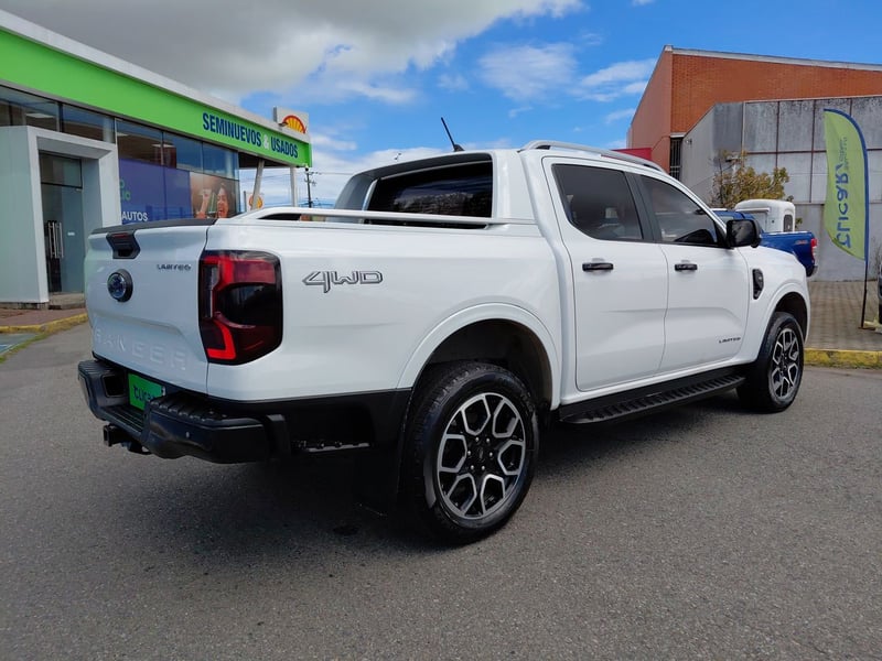 Ford Ranger 3.0 Ltd Diesel 4x4 Dob. Cab. At 4p 2025 - Imagen 7 de 8