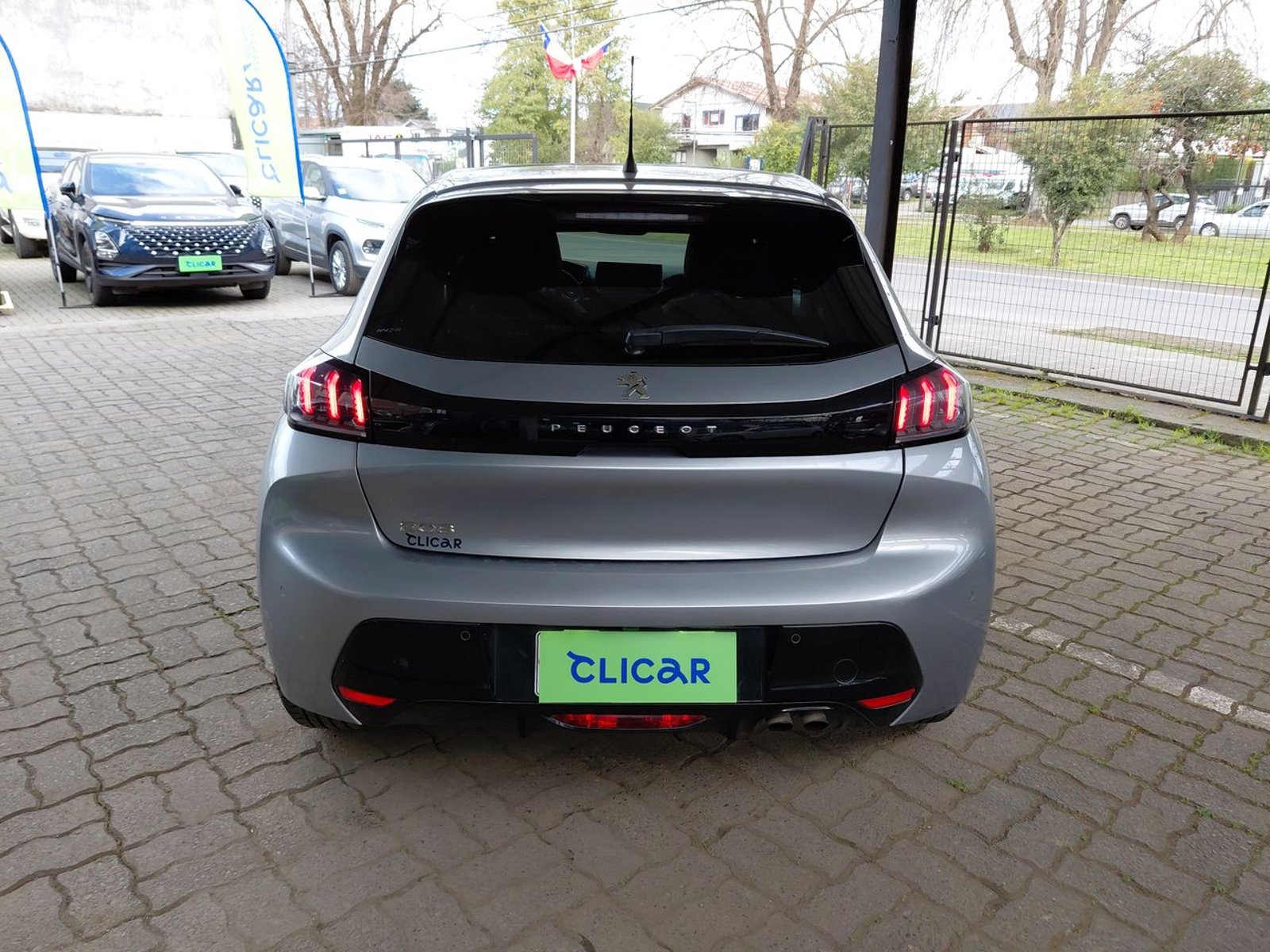 Peugeot 208 1.2 Gt Puretech 4x2 130 Eat8 5p 2021 - Imagen 6 de 8