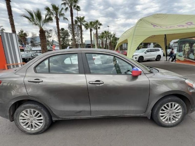Suzuki Dzire 1.2 Gl Sport 4x2 Mt 4p 2021 - Imagen 3 de 5