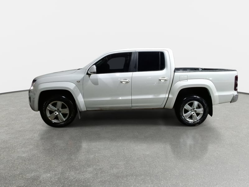 Volkswagen Amarok 2.0 Highline Diesel 4motion 4x4 Dob. Cab. At 4p 2023 - Imagen 4 de 8