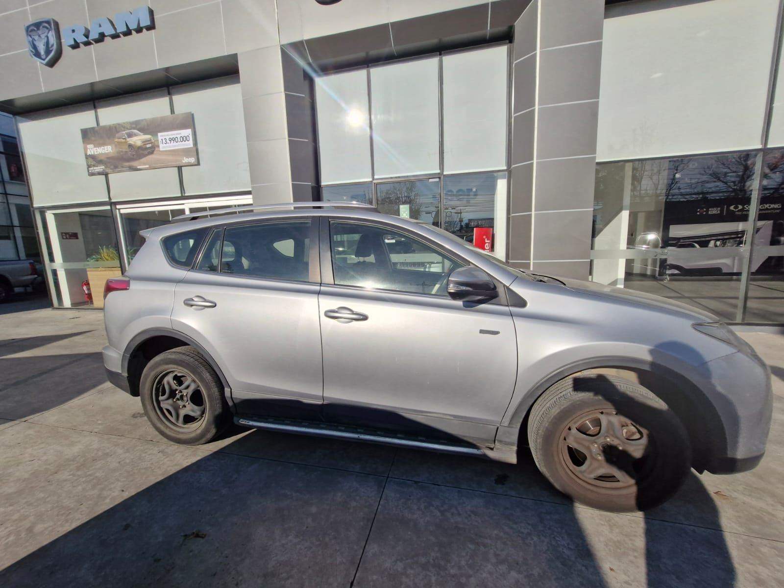 Toyota Rav 4 2.0 Adventure 4x2 Lujo Cvt At 5p 2019 - Foto 3 de 8