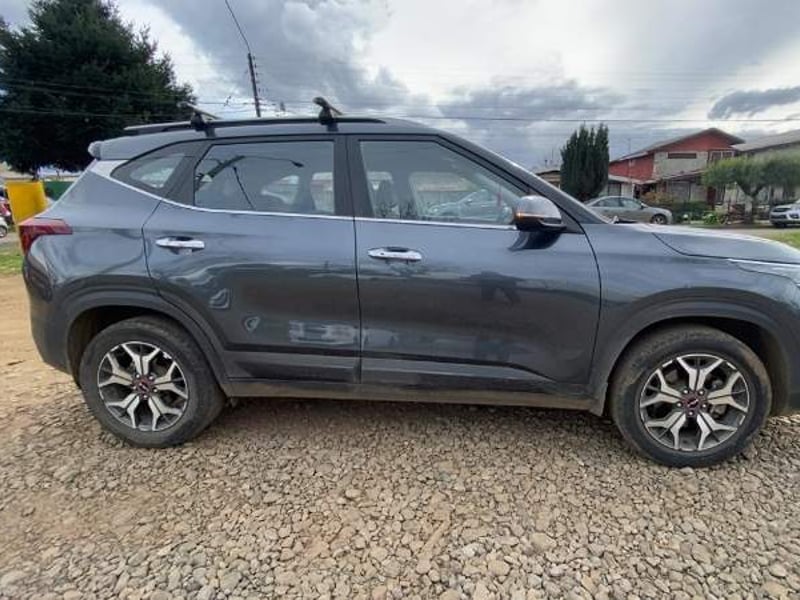 Kia Seltos 1.6 Ex Full 4x2 6mt 5p 2023 - Imagen 3 de 5