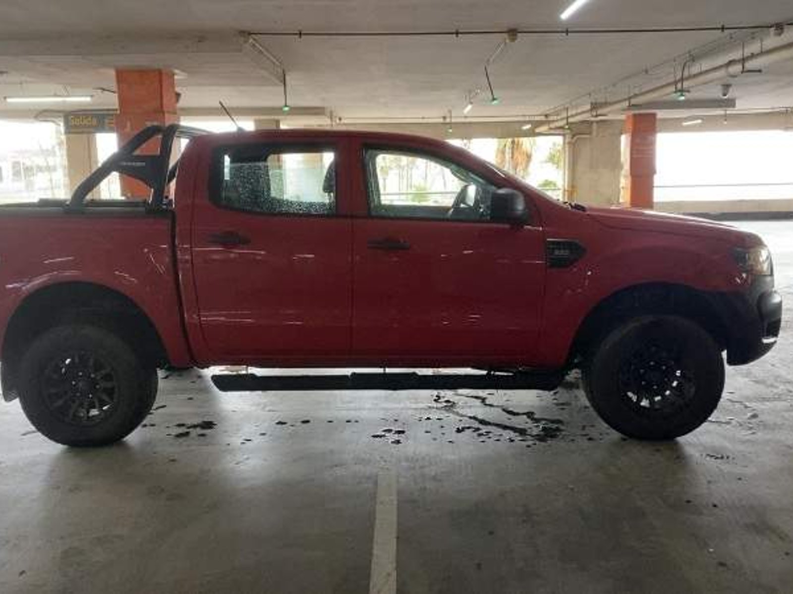 Ford Ranger 2.2 Xl Euro 6 Diesel 4x4 Dob. Cab. Mt 4p 2023 - Foto 2 de 4