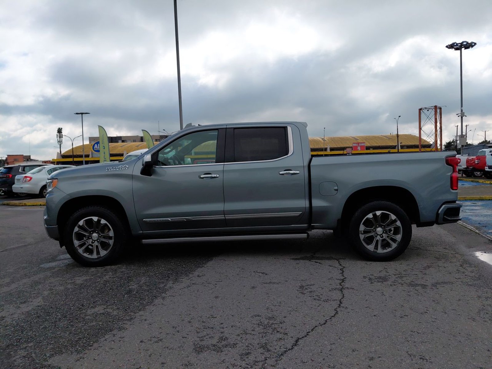Chevrolet Silverado 3.0 High Country 4x4 At 4p 2023 - Foto 4 de 8