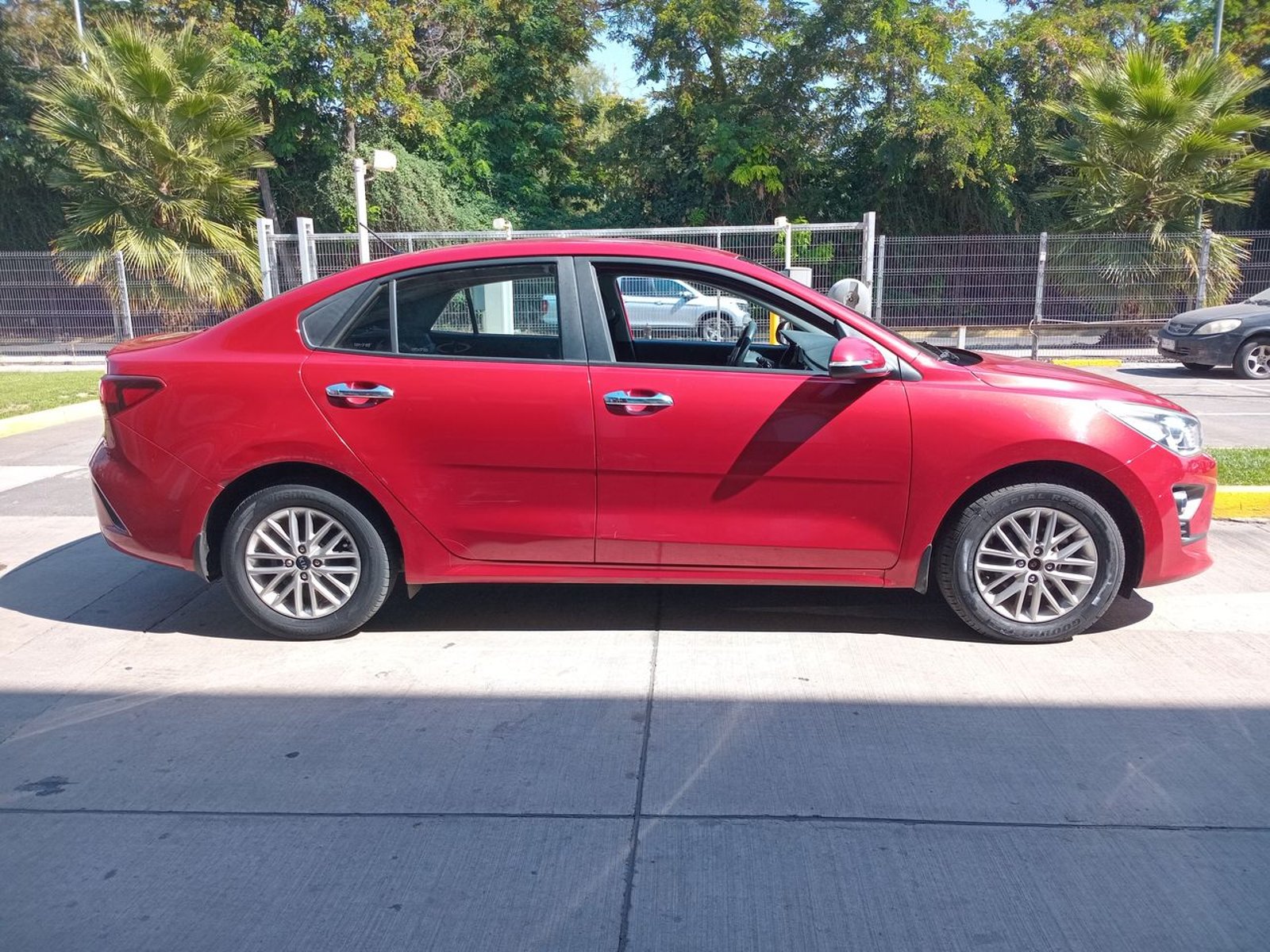 Kia Rio4 1.4 Ex Full 4x2 6at 4p 2022 - Imagen 8 de 8