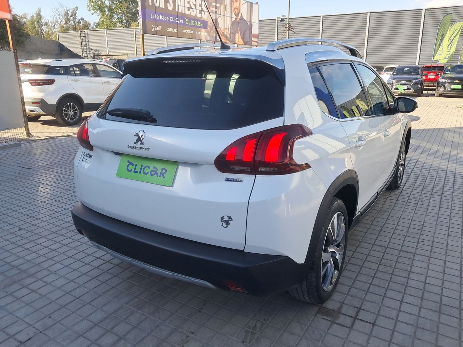 Peugeot 2008 1.2 Allure Pack Puretech 4x2 110hp Eat6 5p 2018 - Imagen 7 de 8
