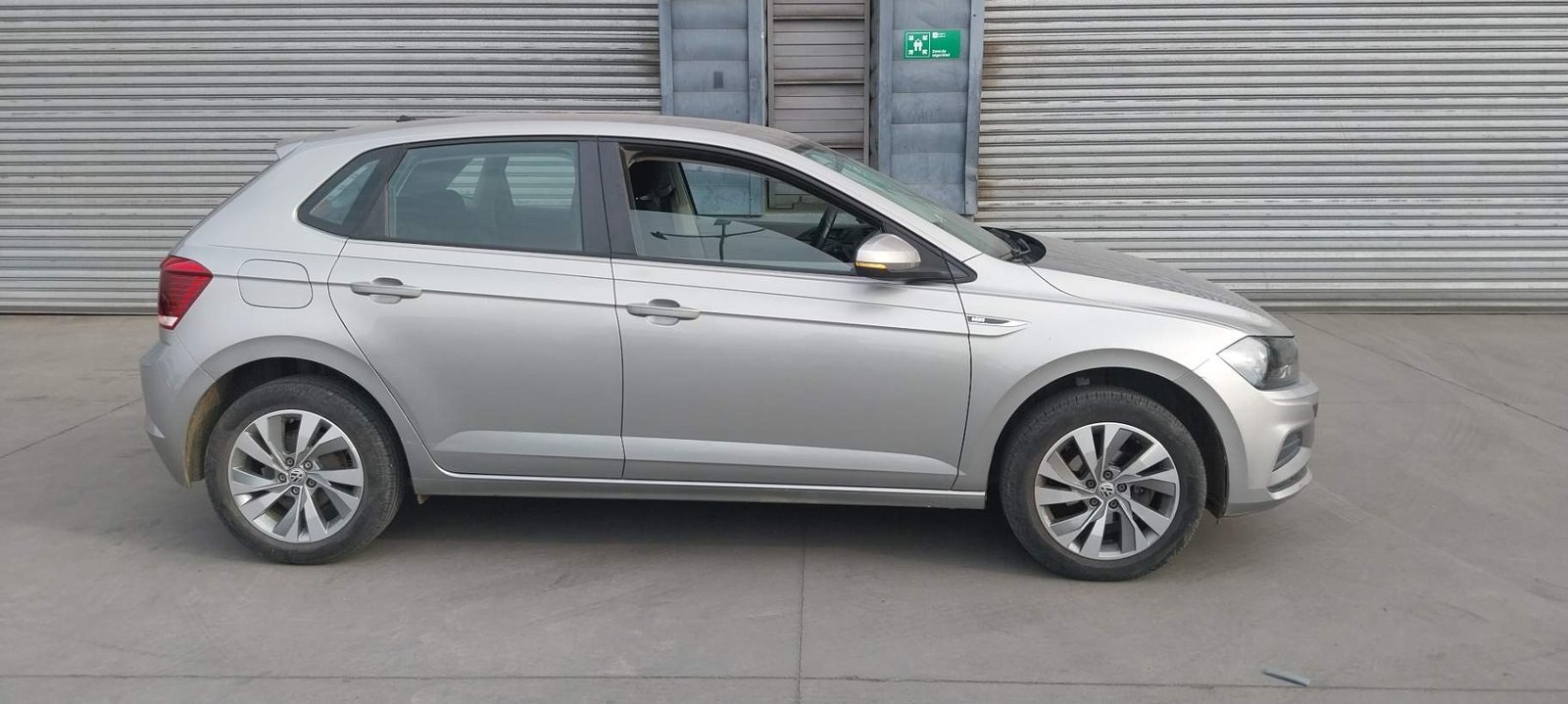 Volkswagen Polo 1.6 Trendline 4x2 Hb Mt 5p 2019 - Foto 3 de 8