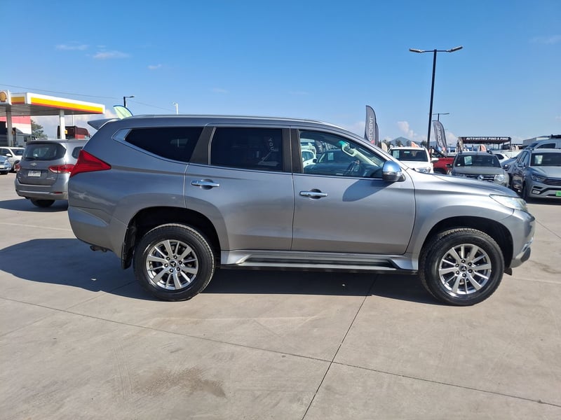 Mitsubishi Montero Sport 2.4 Diesel 4x2 Mt 5p 2020 - Imagen 8 de 8