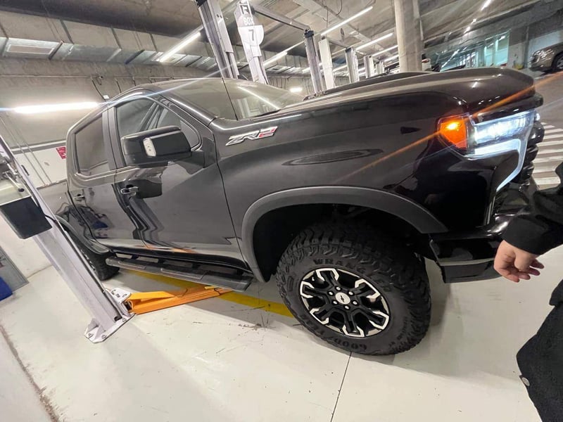 Chevrolet Silverado 6.2 Zr2 R 4x4 At 4p 2026 - Imagen 3 de 5