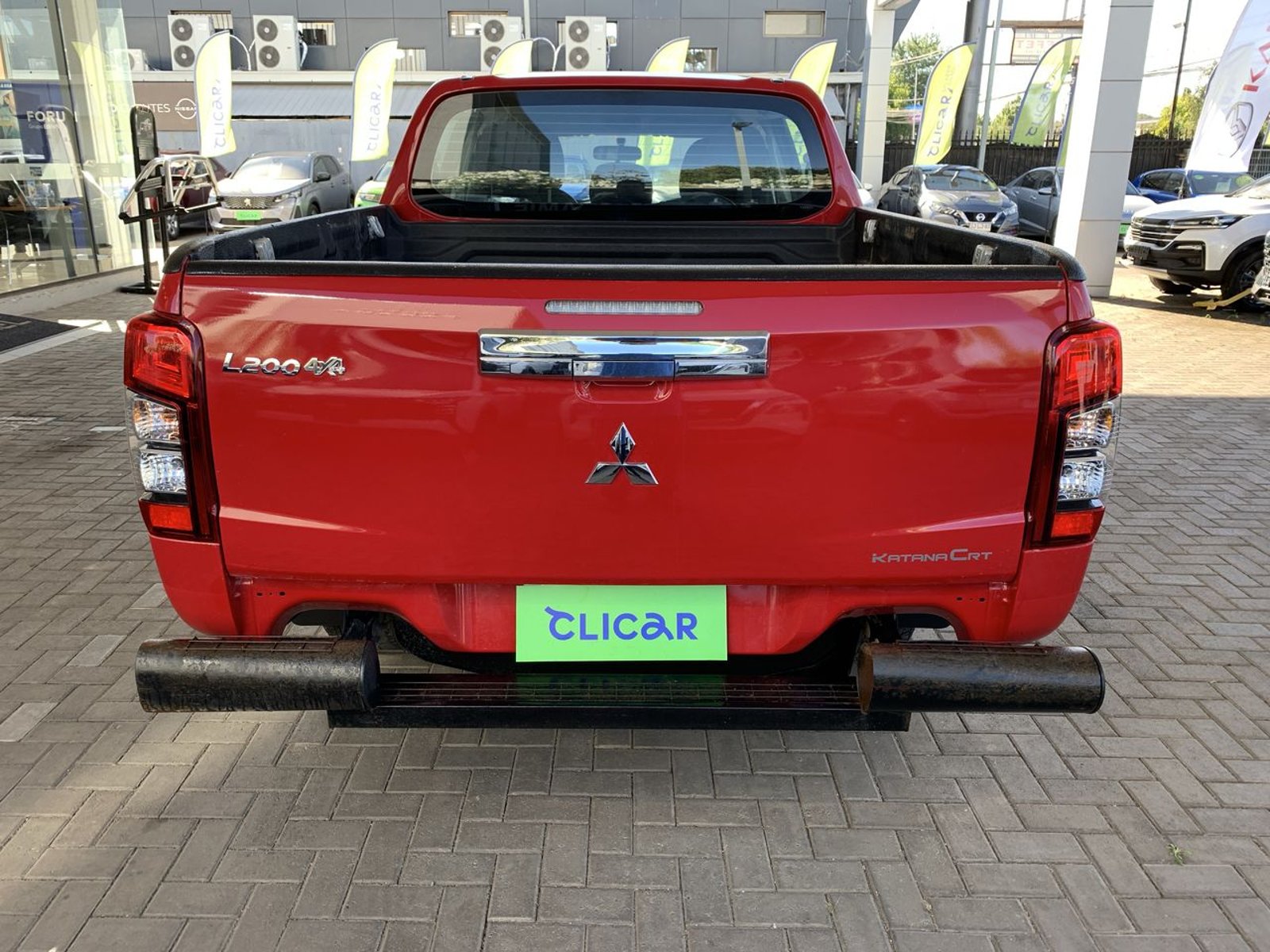 Mitsubishi L200 2.2 Katana Crt Diesel Dob. Cab. 4x4 Mt 4p 2024 - Imagen 6 de 8