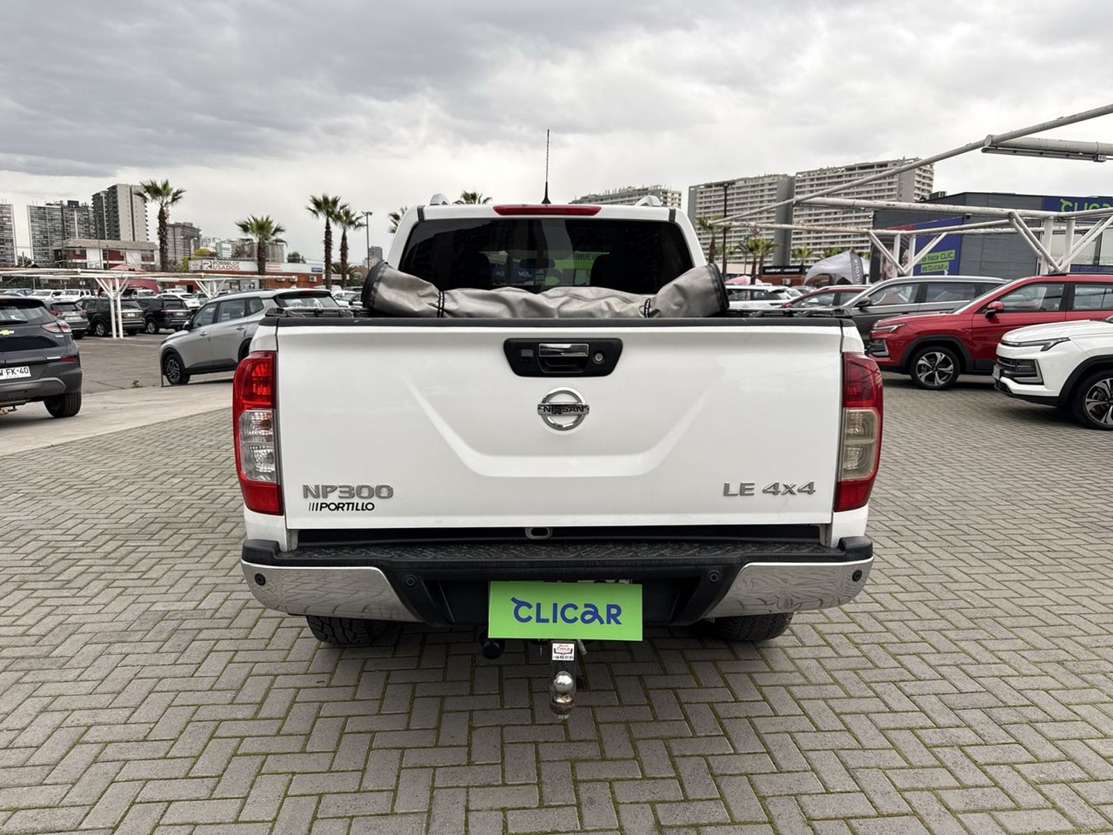 Nissan Np300 2.3 Le Diesel 4wd Dob.cab. At 4p 2017 - Imagen 6 de 8