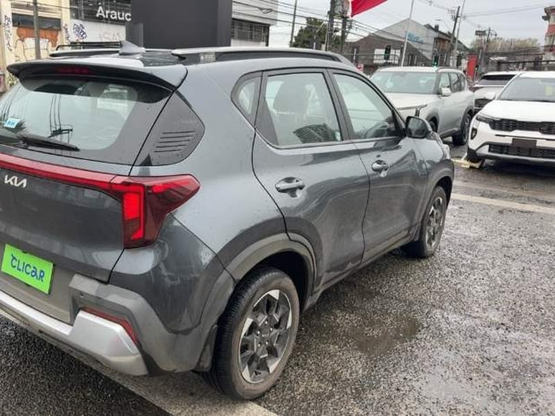 Kia Sonet 1.5 Ex 4x2 6mt 5p 2024 - Imagen 4 de 5