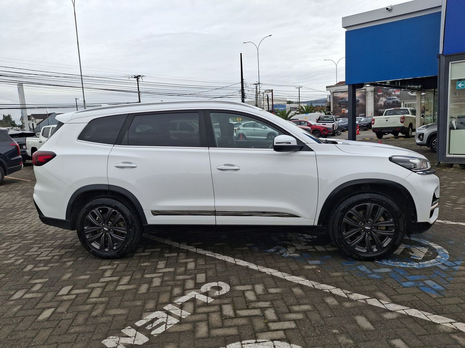 Chery Tiggo 8 1.5t Gl 4x2 Mt6 5p 2021 - Imagen 8 de 8