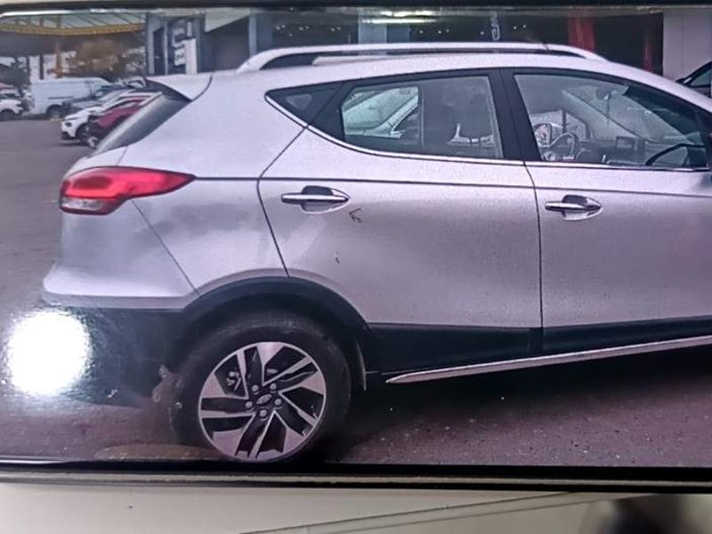 JAC Js3 1.6 Luxury 4x2 Cvt At 5p 2023 - Imagen 3 de 5