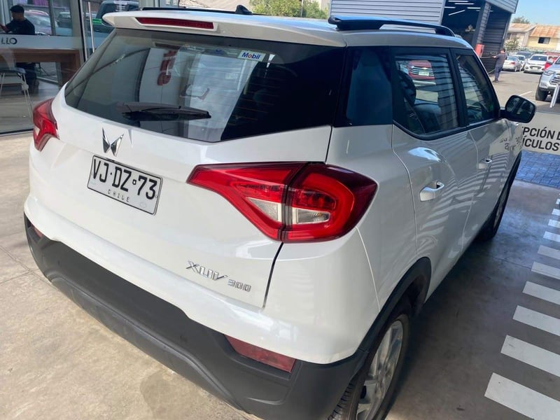 Mahindra Xuv 300 1.2t Comfort 4x2 Mt 5p 2025 - Imagen 4 de 5