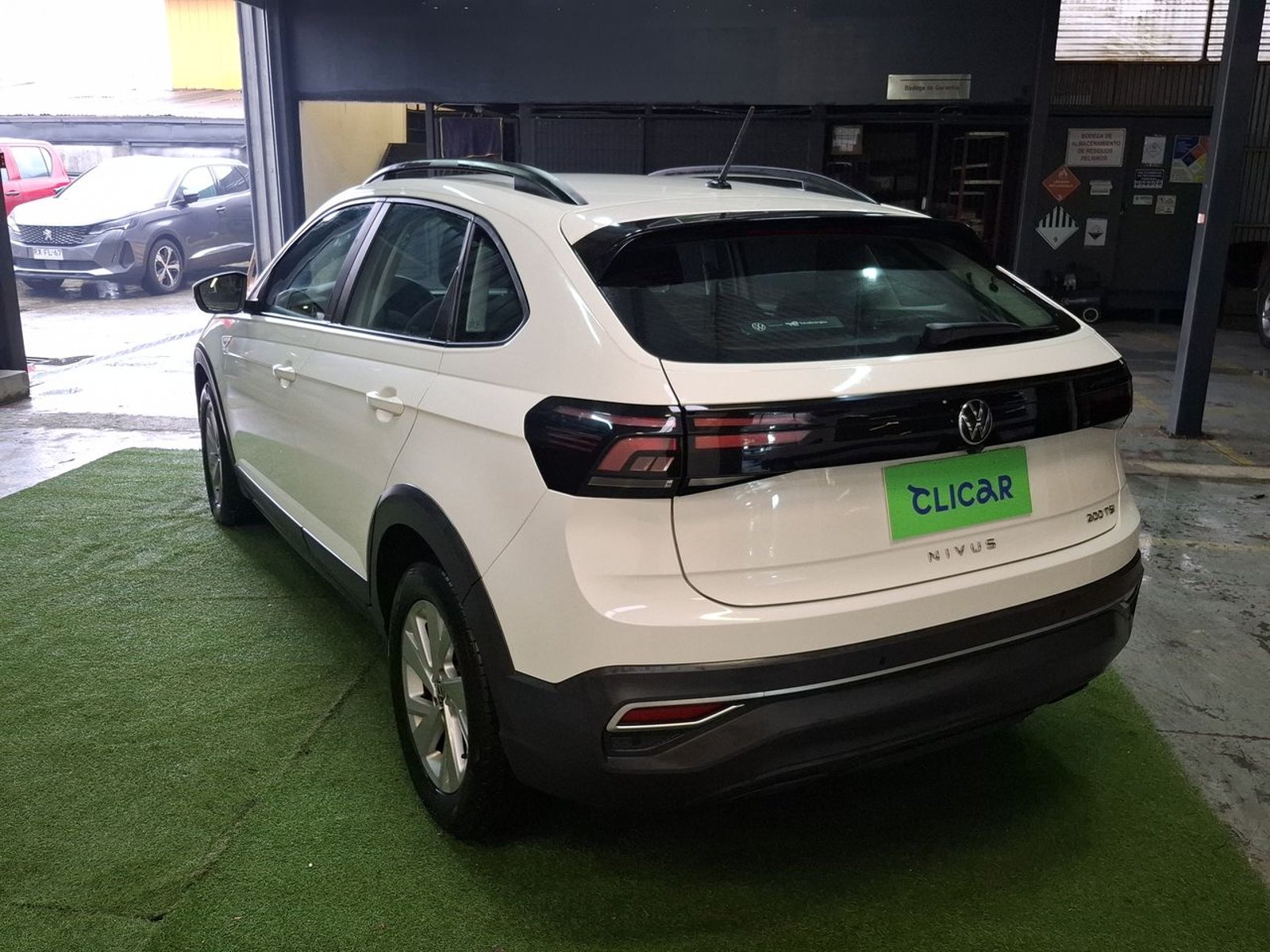 Volkswagen Nivus 1.0 Tsi Comfortline 4x2 At 5p 2023 - Foto 5 de 8