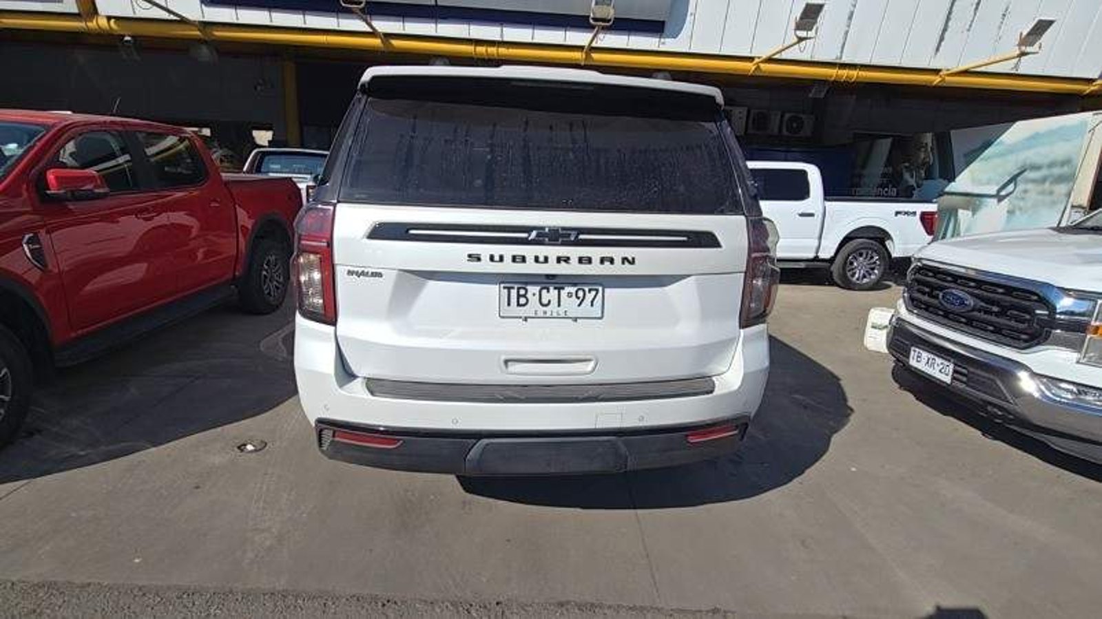 Chevrolet Suburban 5.3l Z71 Awd At 5p 2024 - Foto 5 de 8