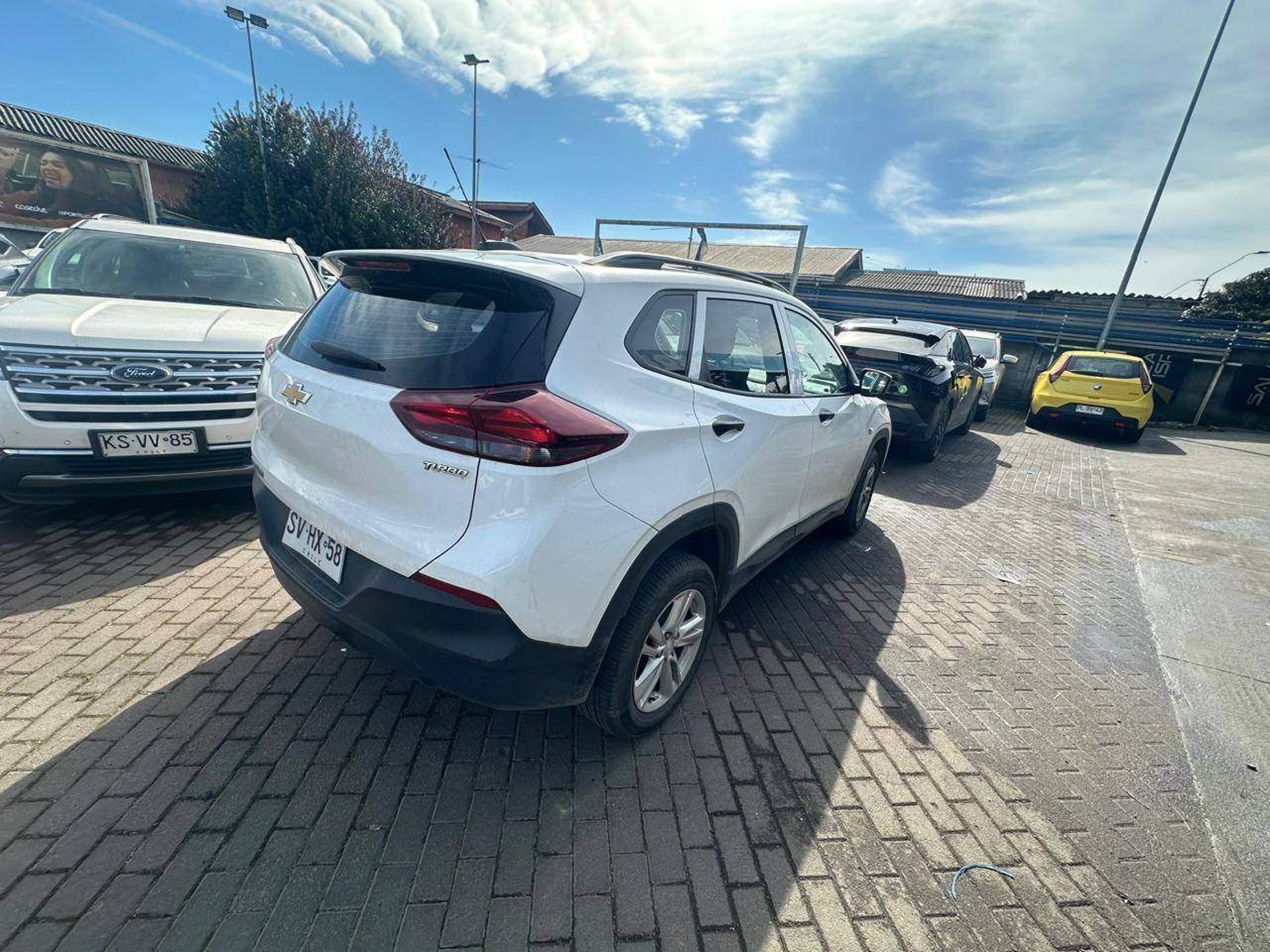 Chevrolet Tracker 1.2t Ls Fwd Mt 5p 2023 - Foto 4 de 5