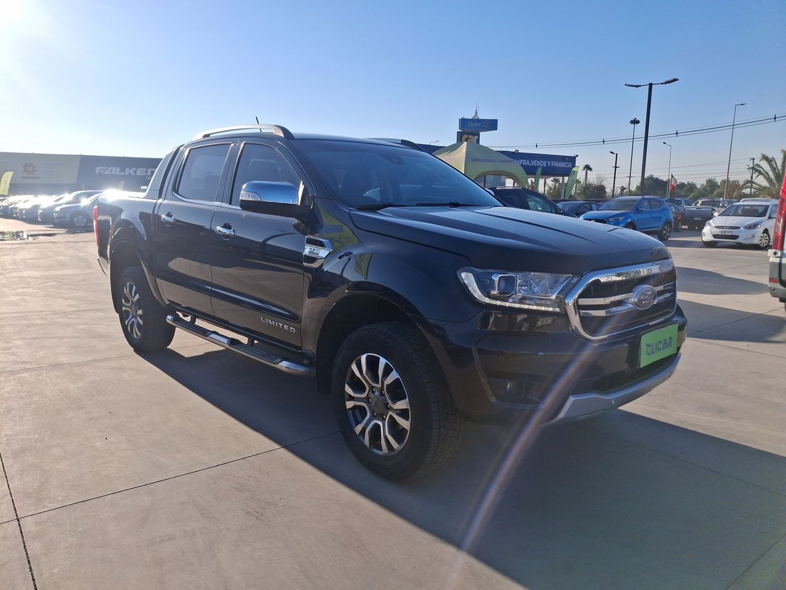 Ford Ranger 3.2 Ltd 4x4 Diesel Dob. Cab. At 4p 2023 - Foto 3 de 8