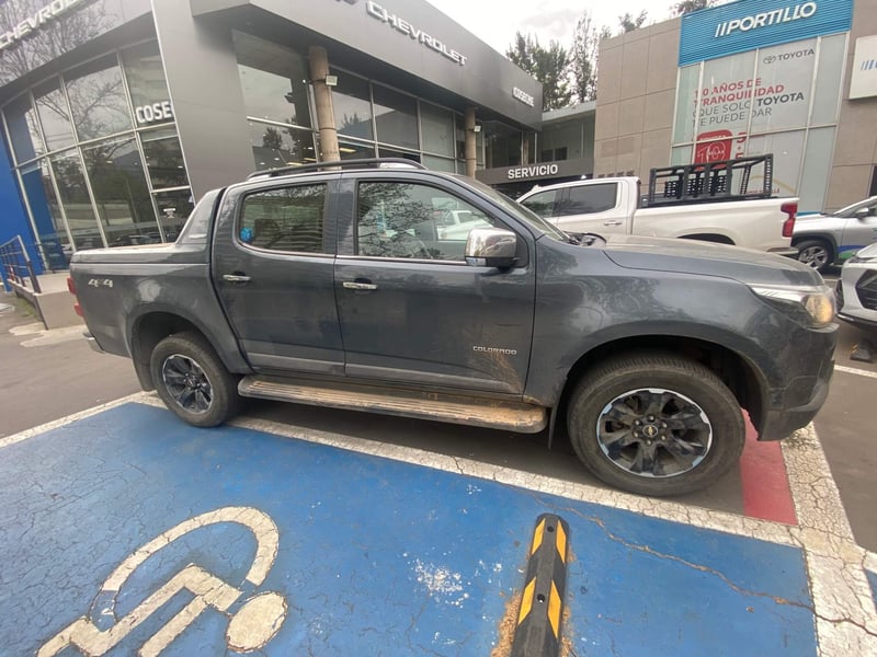 Chevrolet Colorado 2.8 Ctdi 4x4 Hc At 4p 2023 - Imagen 3 de 5